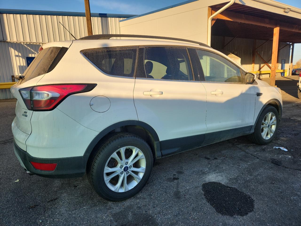 FORD ESCAPE SE