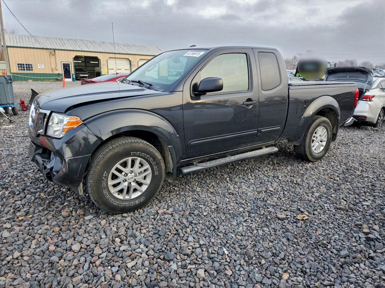 NISSAN FRONTIER SV