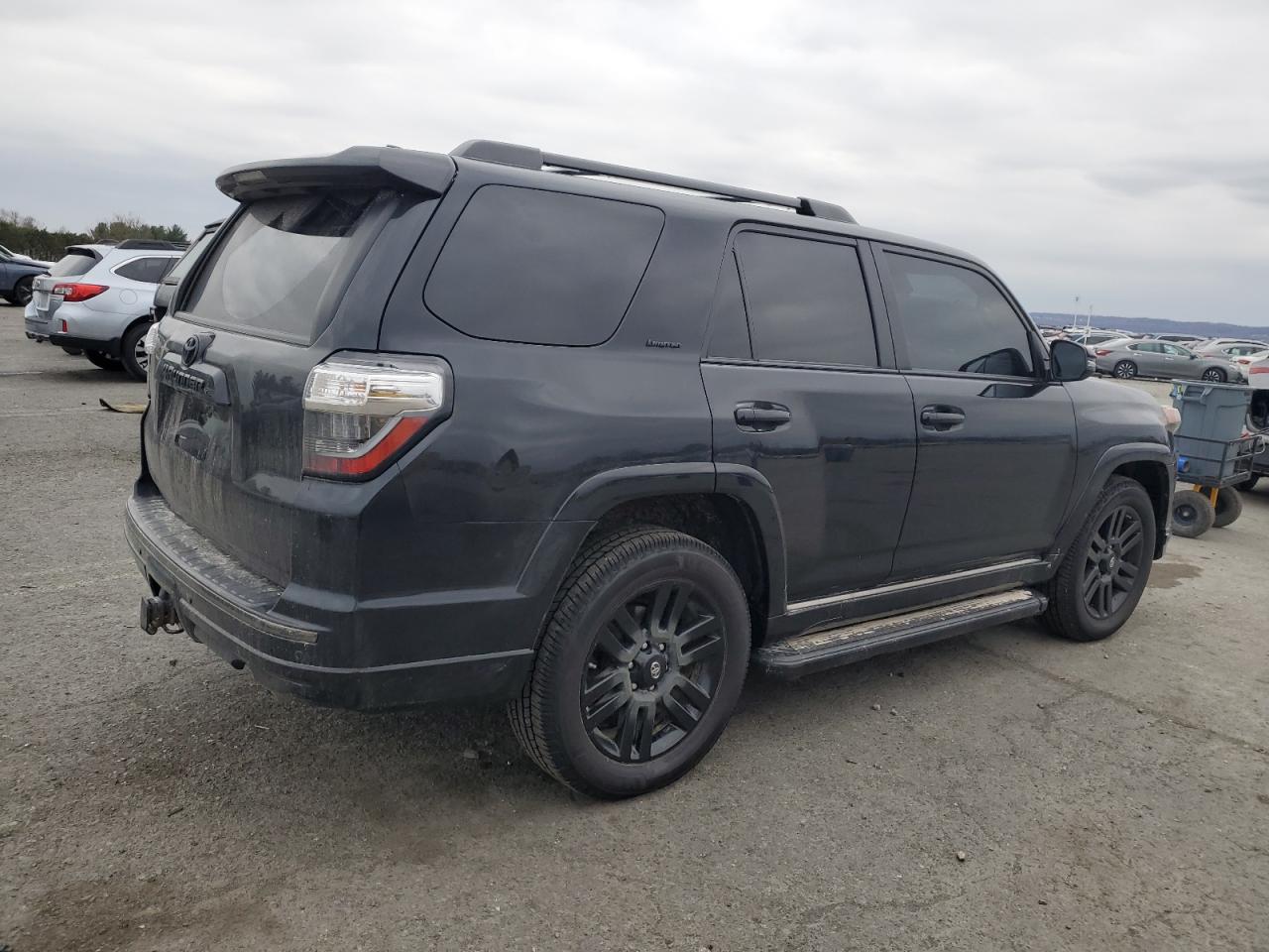 TOYOTA 4RUNNER SR5/SR5 PREMIUM
