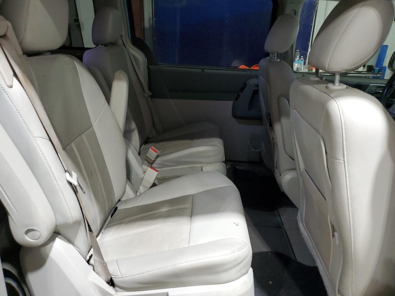 Lot #3296301411 2008 CHRYSLER TOWN & COU