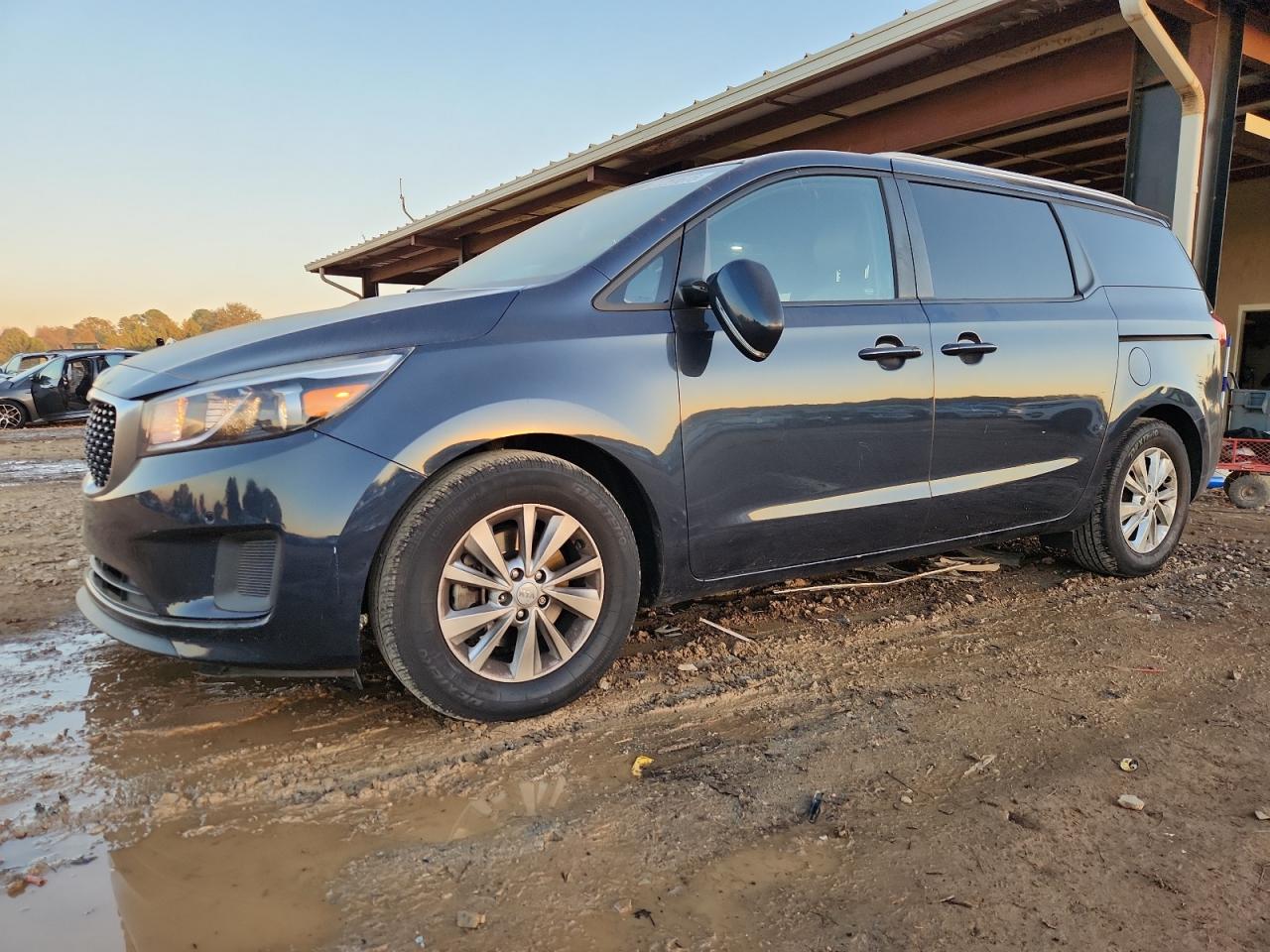 Lot #3290231235 2017 KIA SEDONA LX