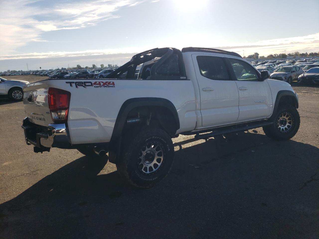 Lot #3317024088 2017 TOYOTA TACOMA DOU