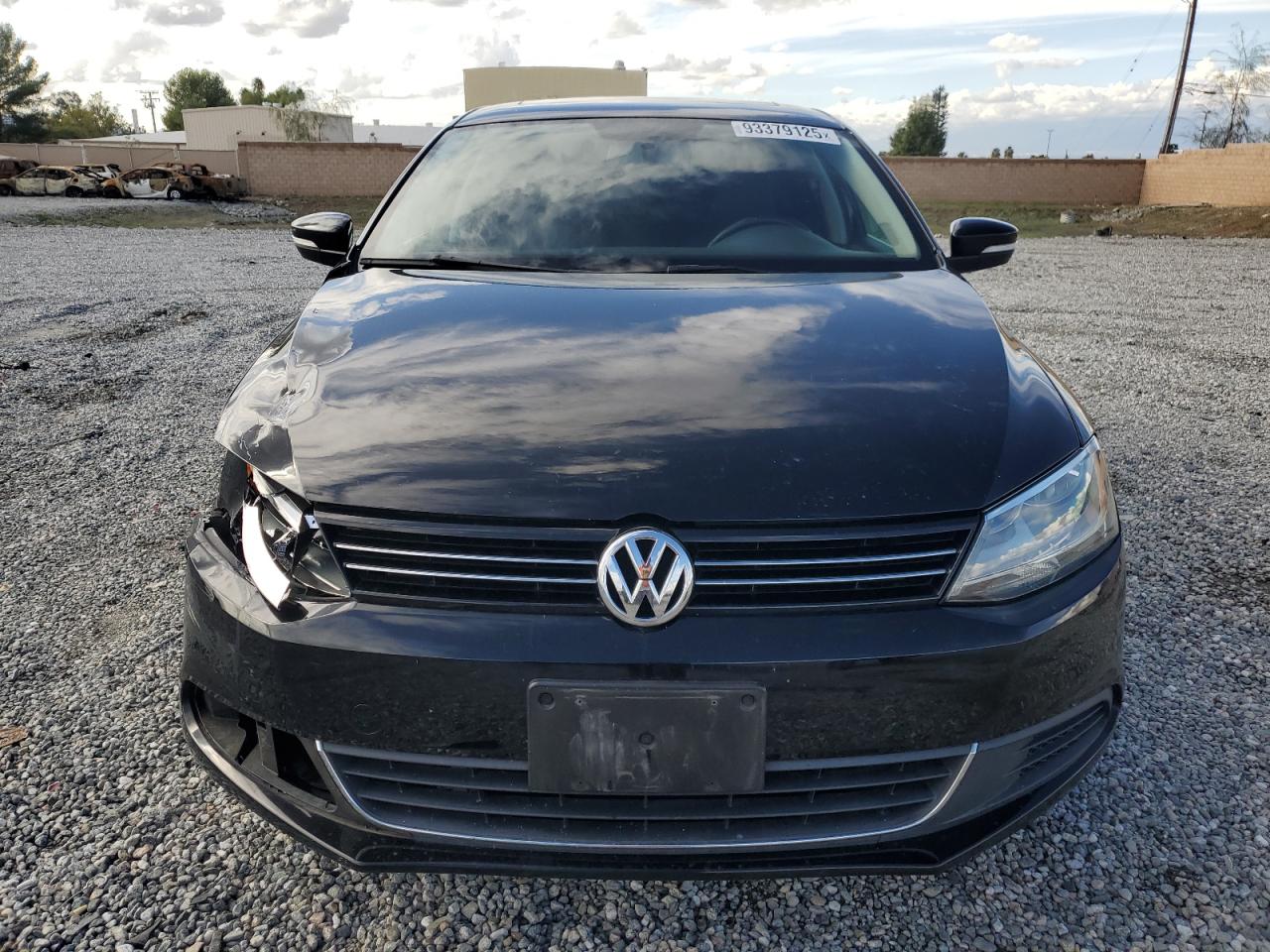 VOLKSWAGEN JETTA SE