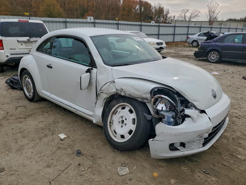 2015 VOLKSWAGEN BEETLE 1.8 #3301834408