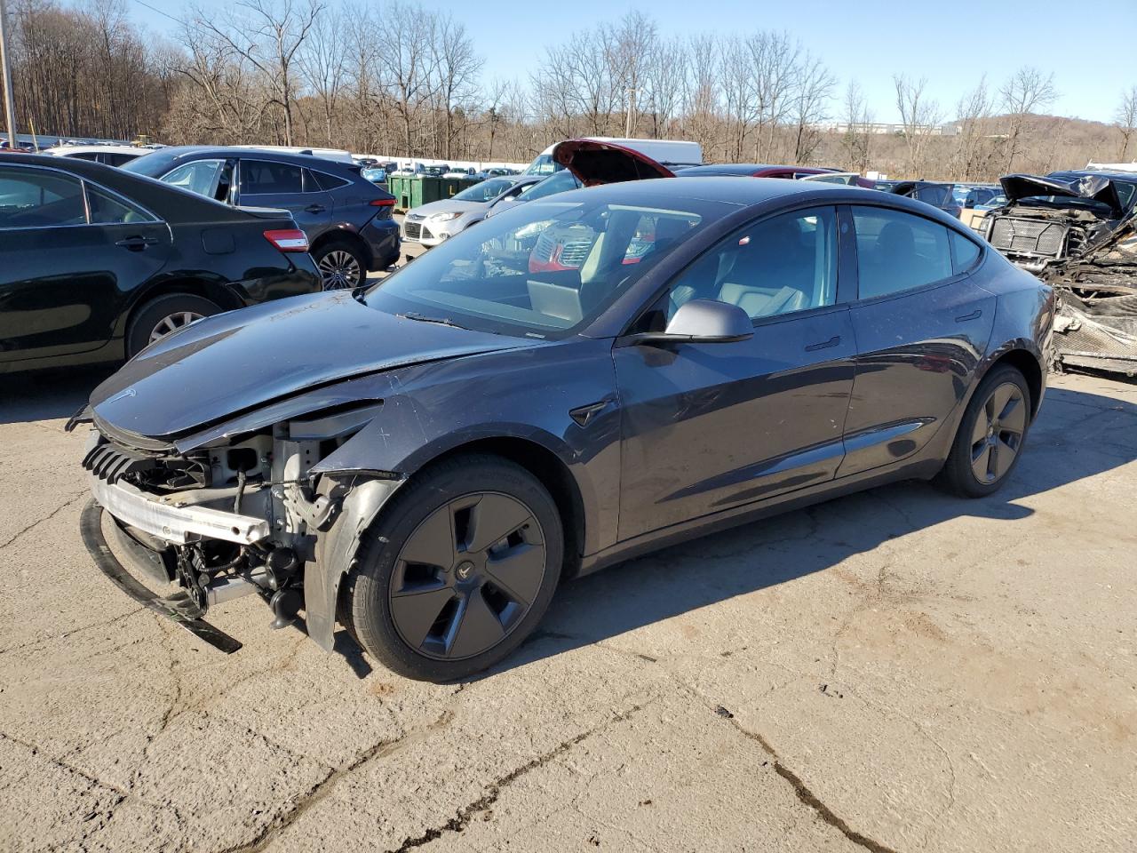 TESLA MODEL 3