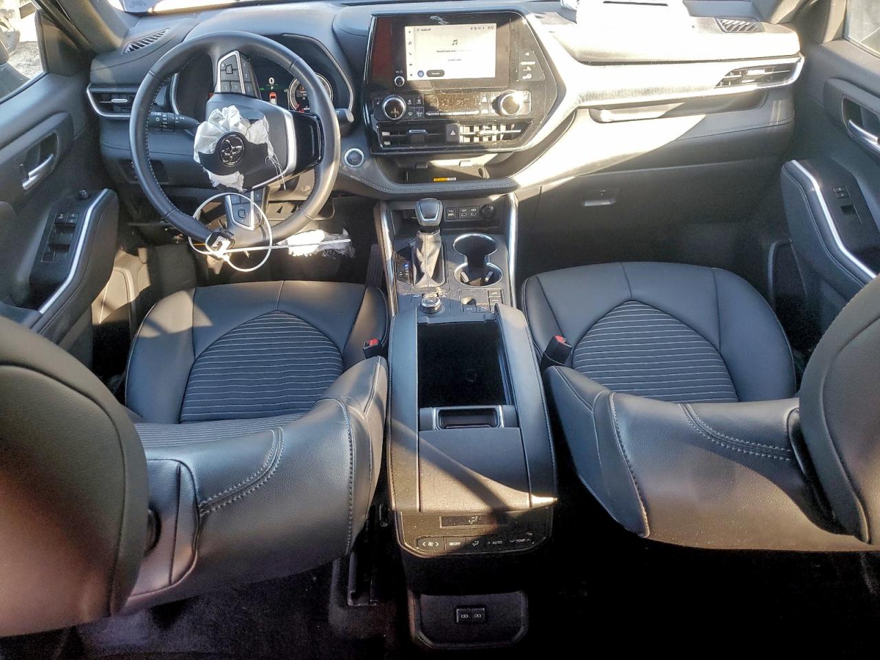 TOYOTA HIGHLANDER LE