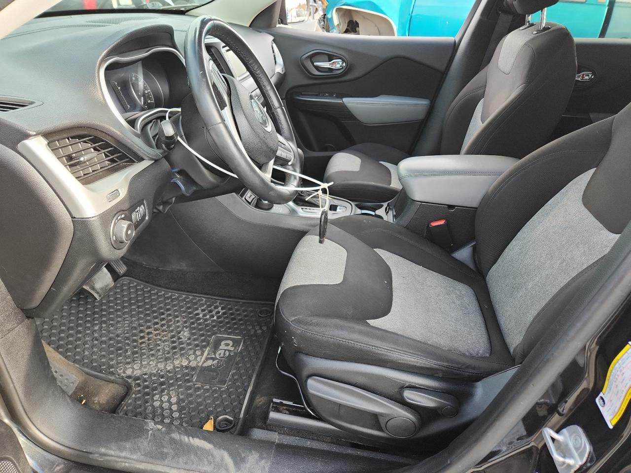 JEEP GRAND CHEROKEE LATITUDE