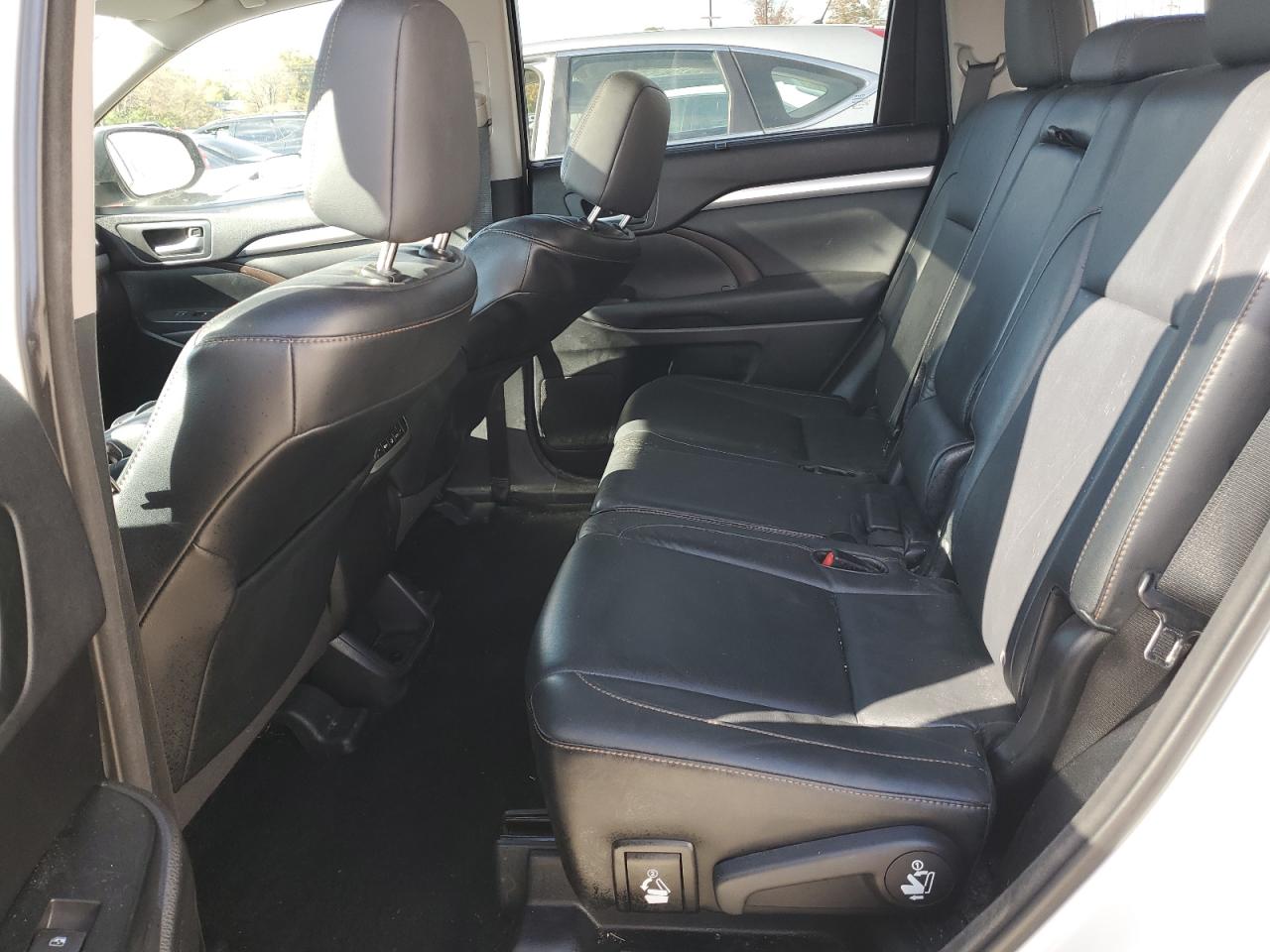 TOYOTA HIGHLANDER XLE