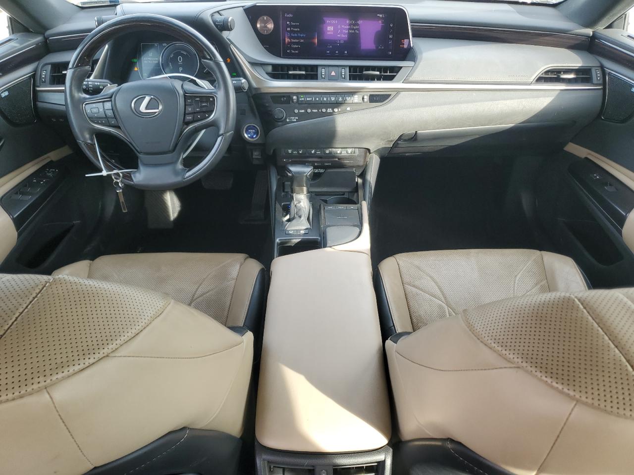 LEXUS ES 300H ULTRA LUXURY