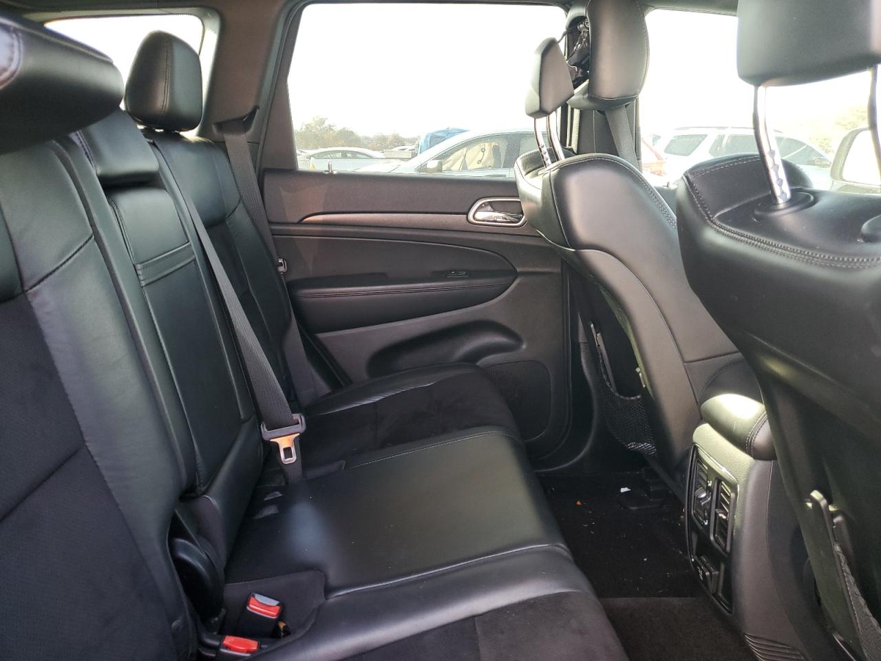 JEEP GRAND CHEROKEE LAREDO