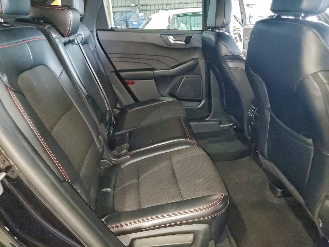 FORD ESCAPE ST LINE SELECT