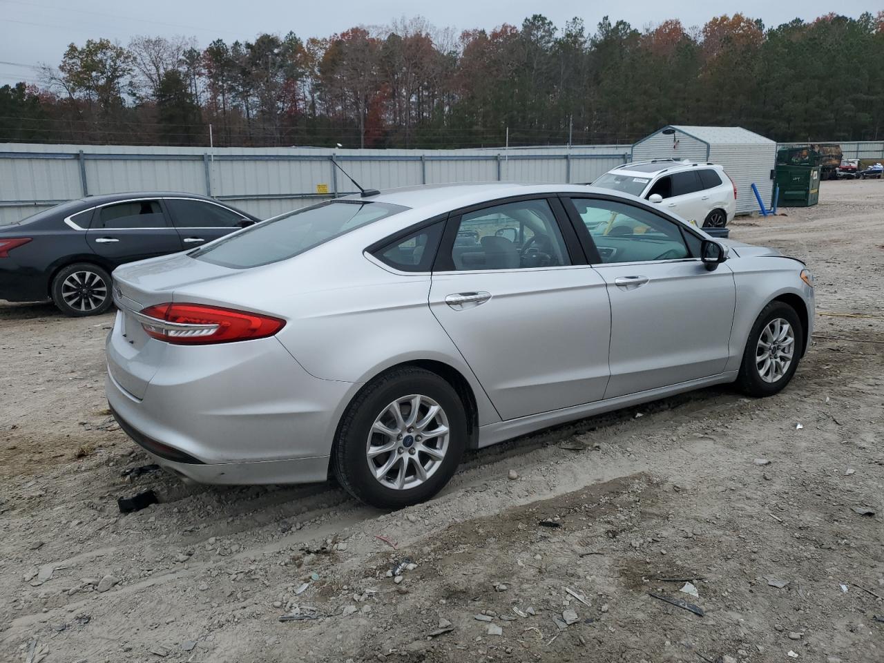 FORD FUSION S