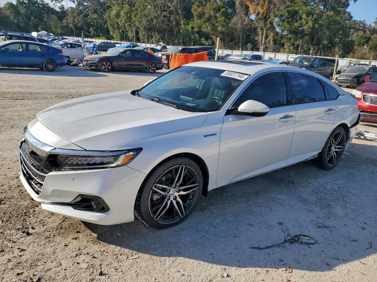 Lot #3301805372 2022 HONDA ACCORD TOU