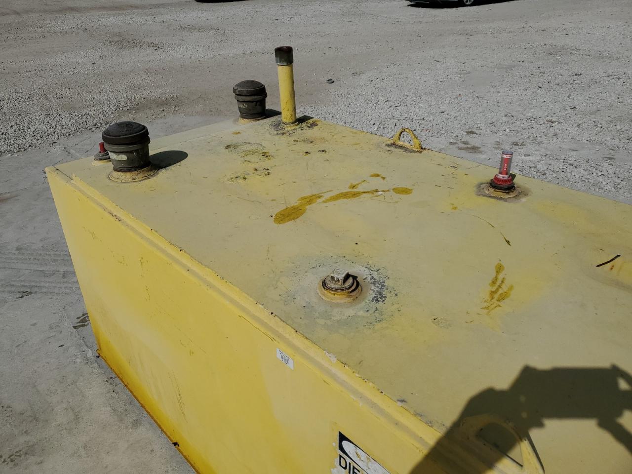 Lot #3293324473 2000 FUEL TANK