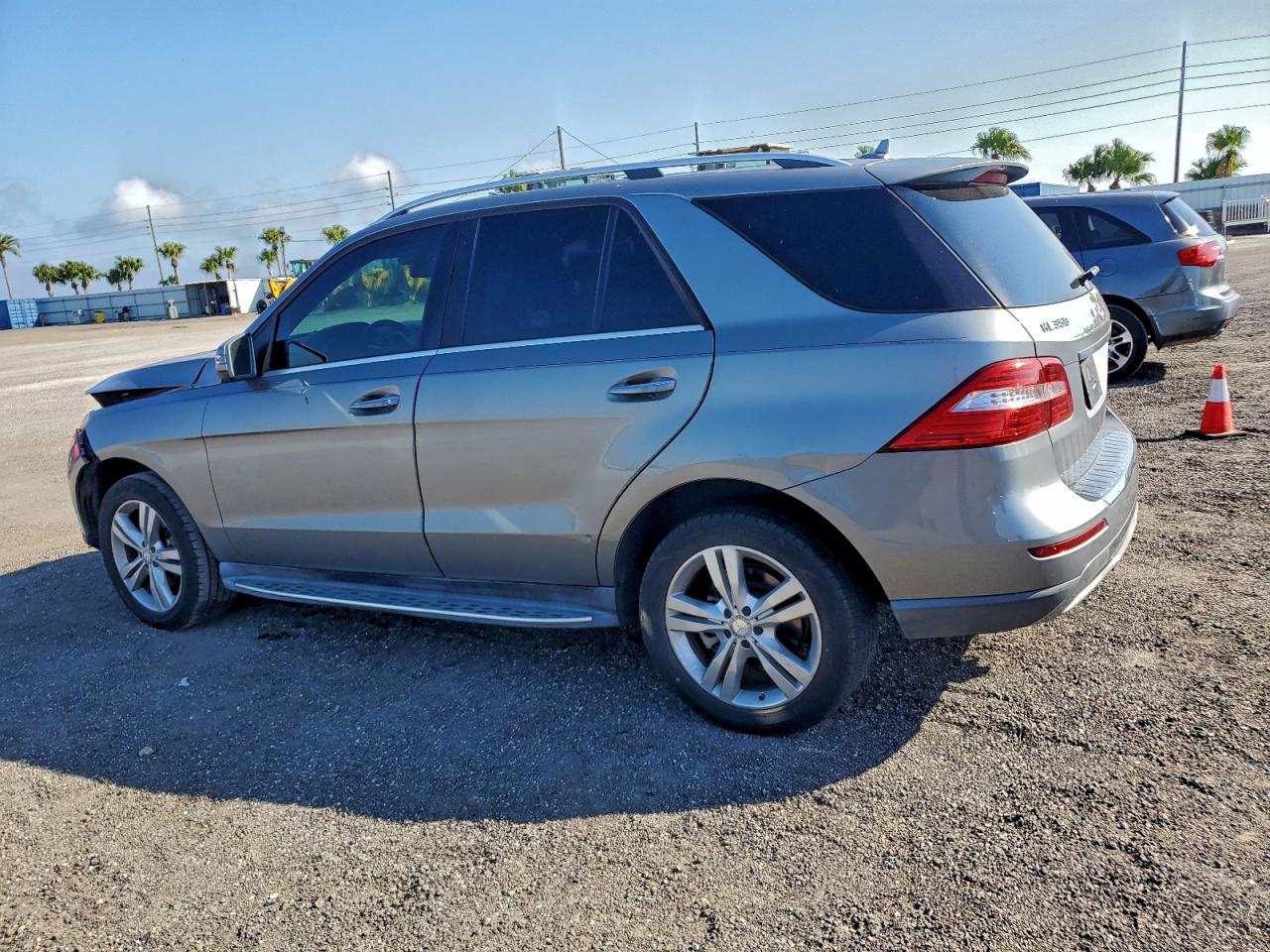 MERCEDES-BENZ M-CLASS 350