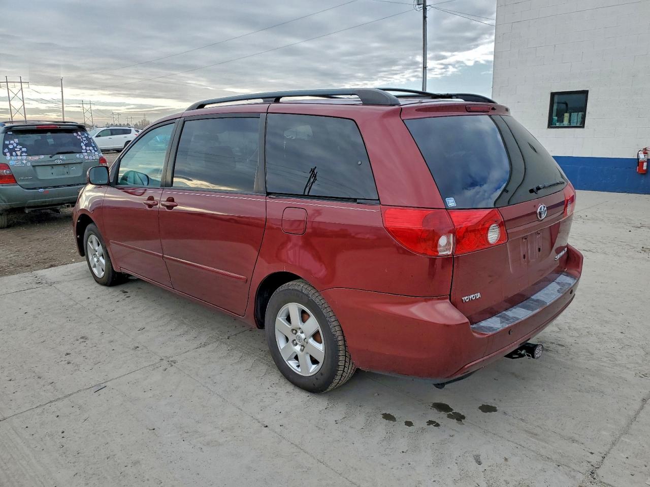 Lot #3296509682 2006 TOYOTA SIENNA XLE