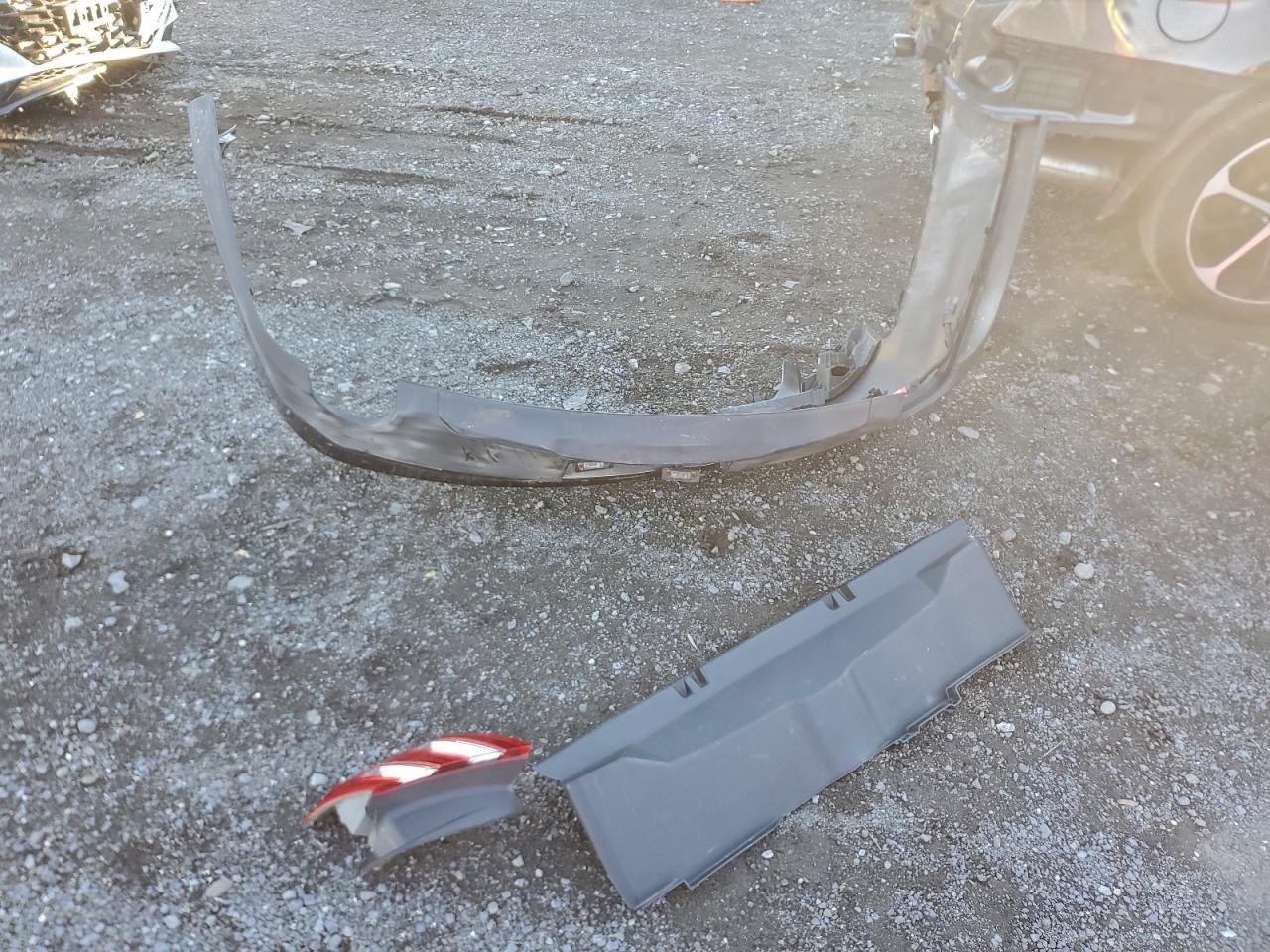 Lot #3310480054 2015 FORD TAURUS SEL