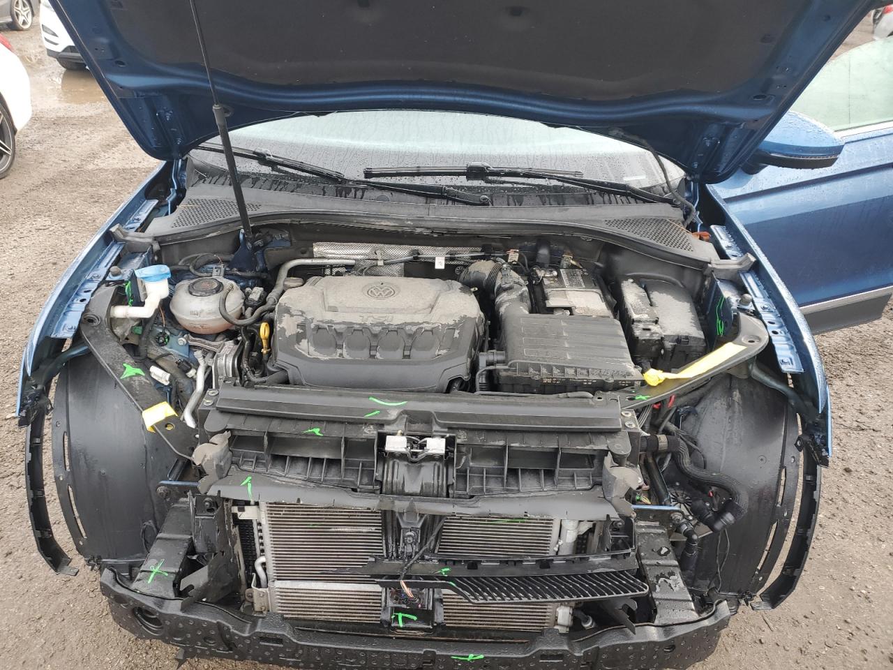 VOLKSWAGEN TIGUAN SE