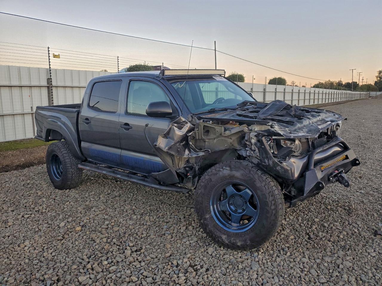 TOYOTA TACOMA DOUBLE CAB