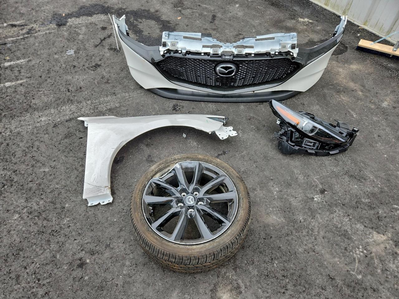 Lot #3310414052 2026 MAZDA 3 PREMIUM