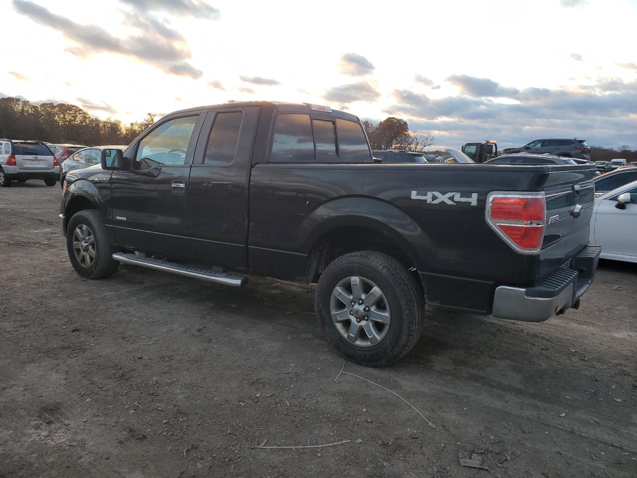 FORD F-150 SUPER CAB