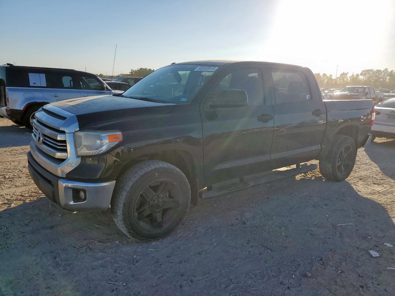 TOYOTA TUNDRA CREWMAX SR5