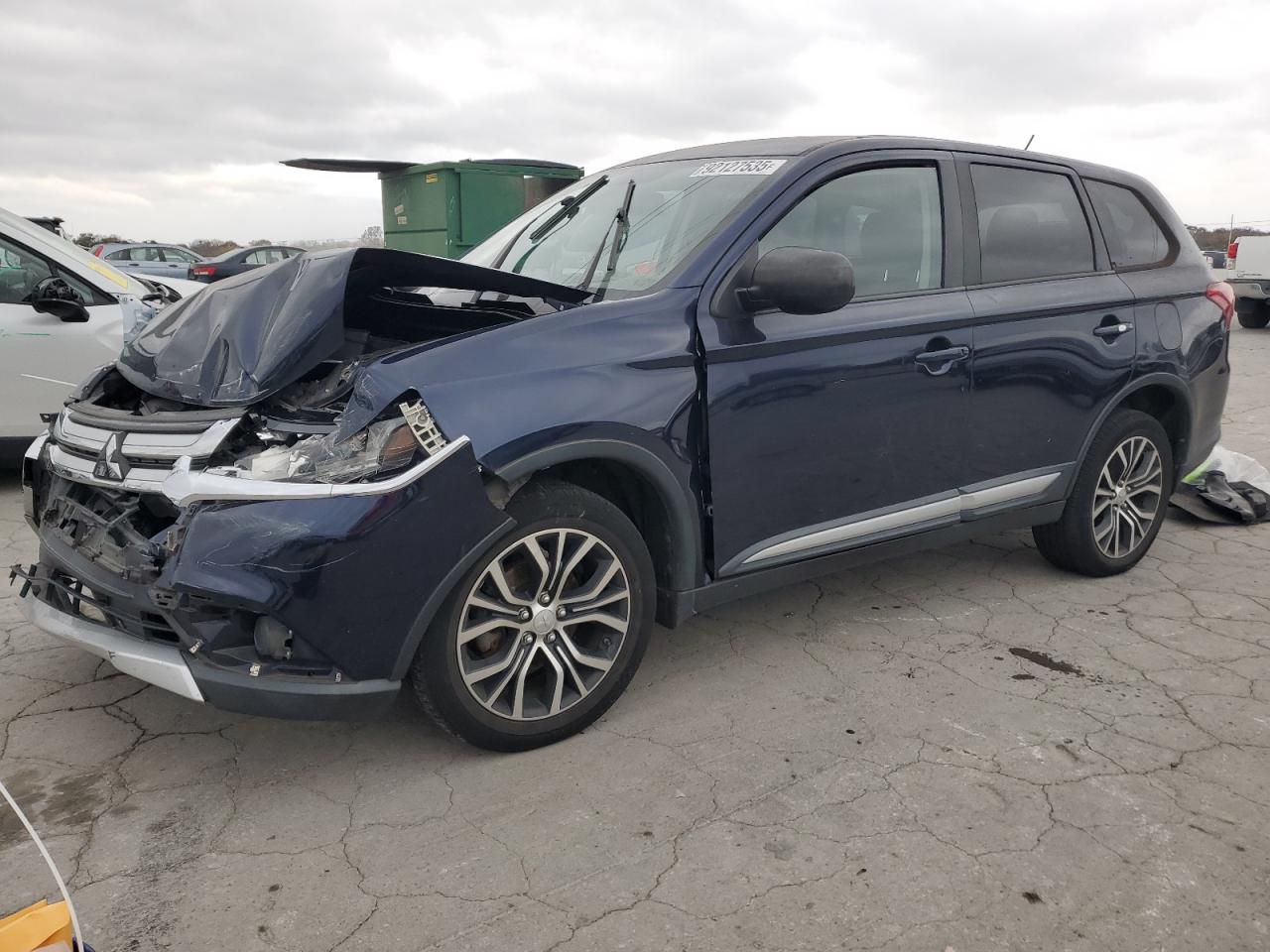 MITSUBISHI OUTLANDER SE