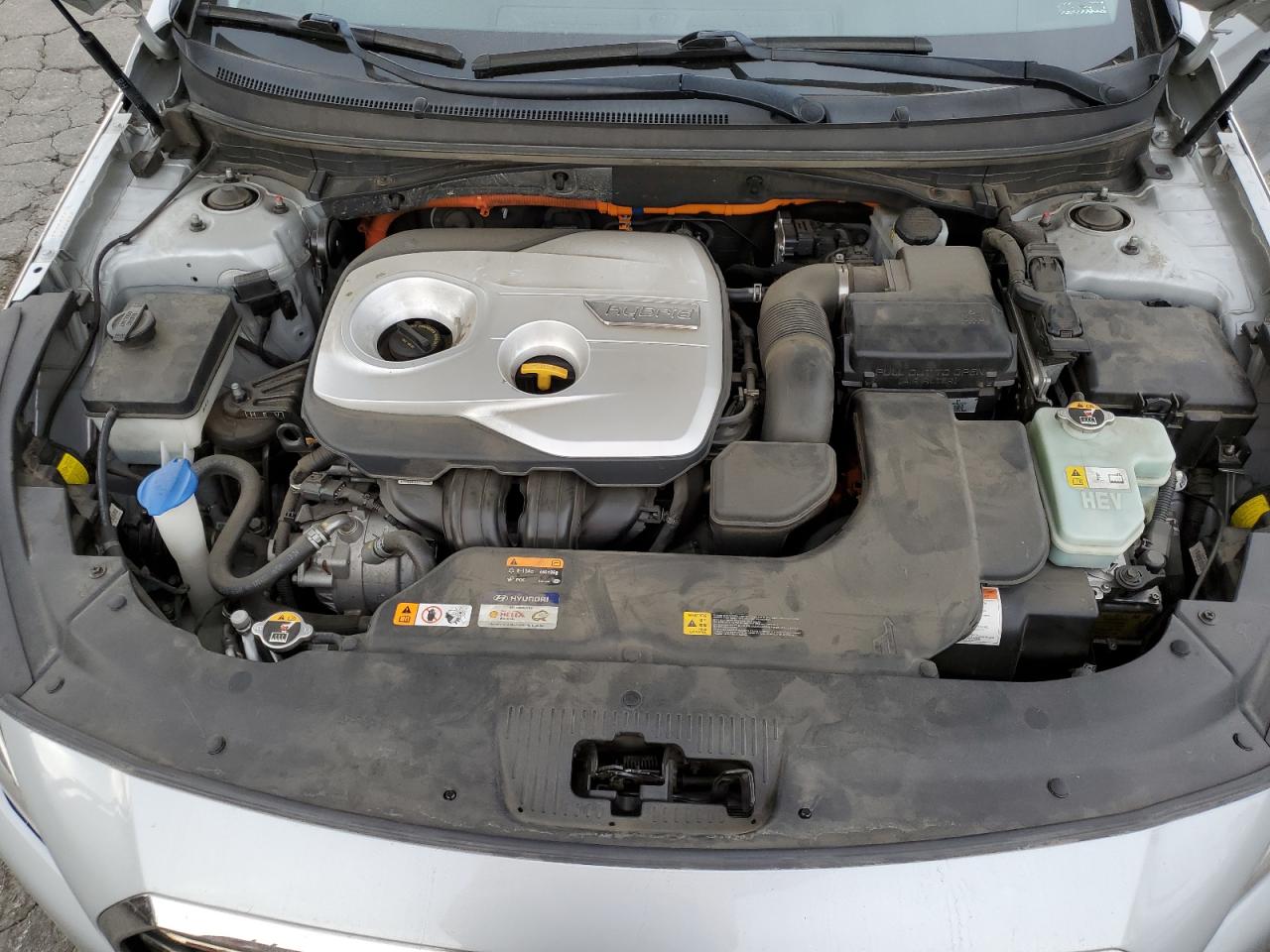 HYUNDAI SONATA HYBRID