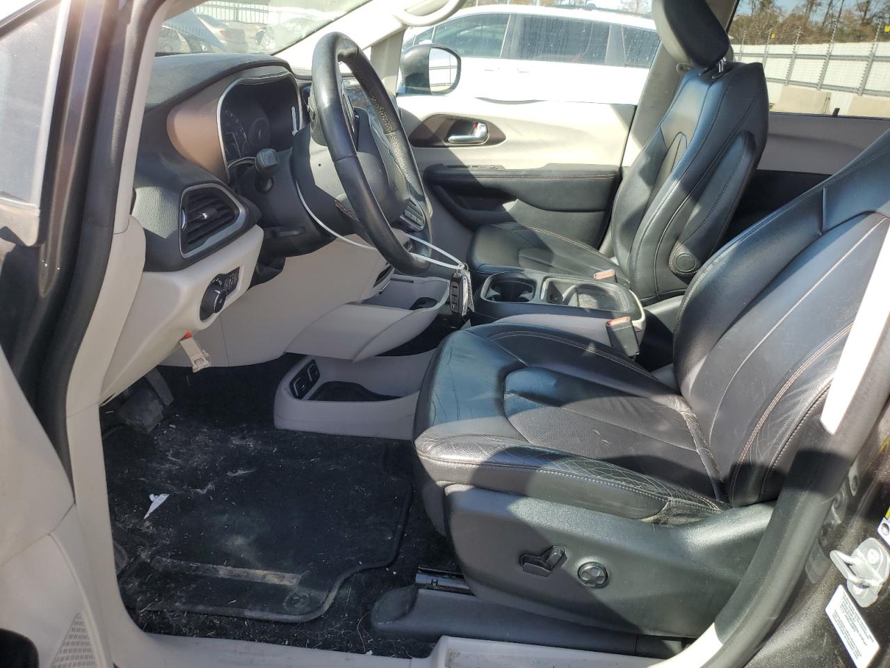 CHRYSLER PACIFICA TOURING L