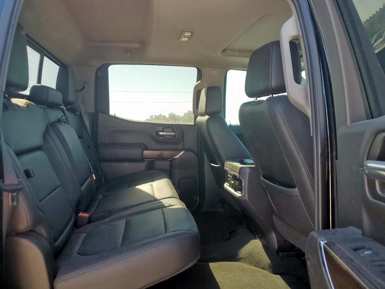 GMC SIERRA C1500 SLT