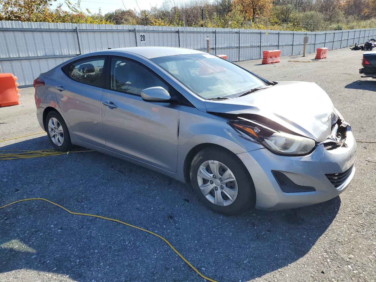 HYUNDAI ELANTRA SE