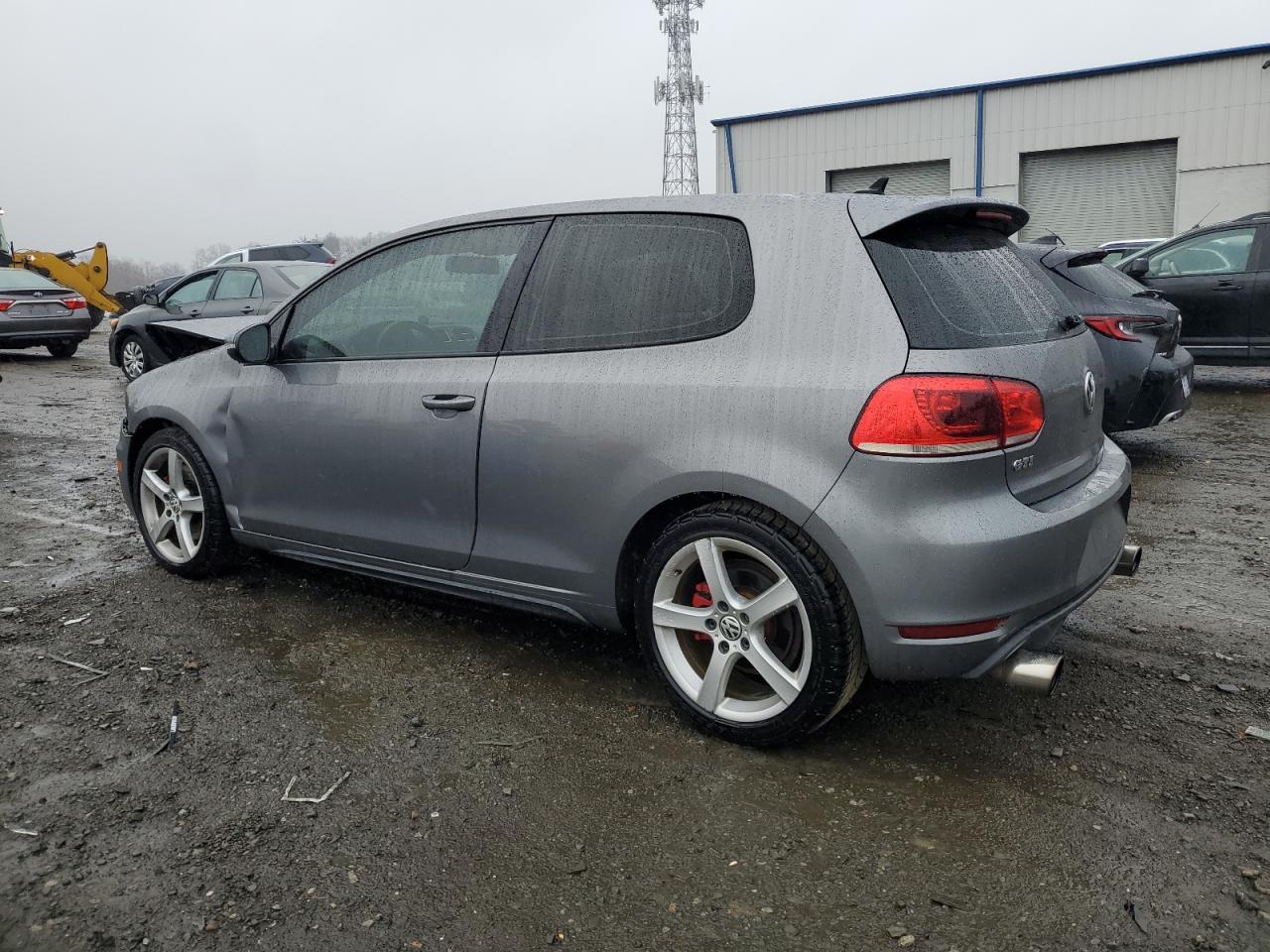 VOLKSWAGEN GOLF GTI