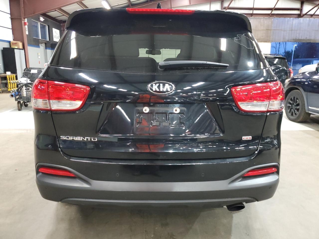 KIA SORENTO LX