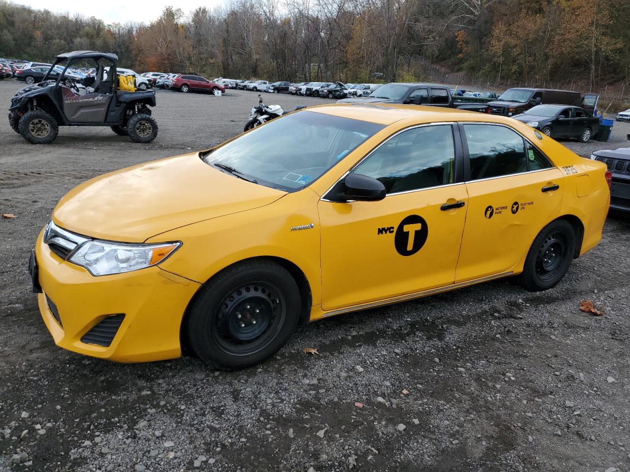 Lot #3301603631 2014 TOYOTA CAMRY HYBR