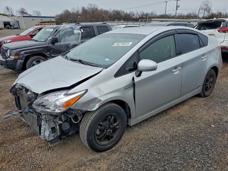 2013 TOYOTA PRIUS #3303934701