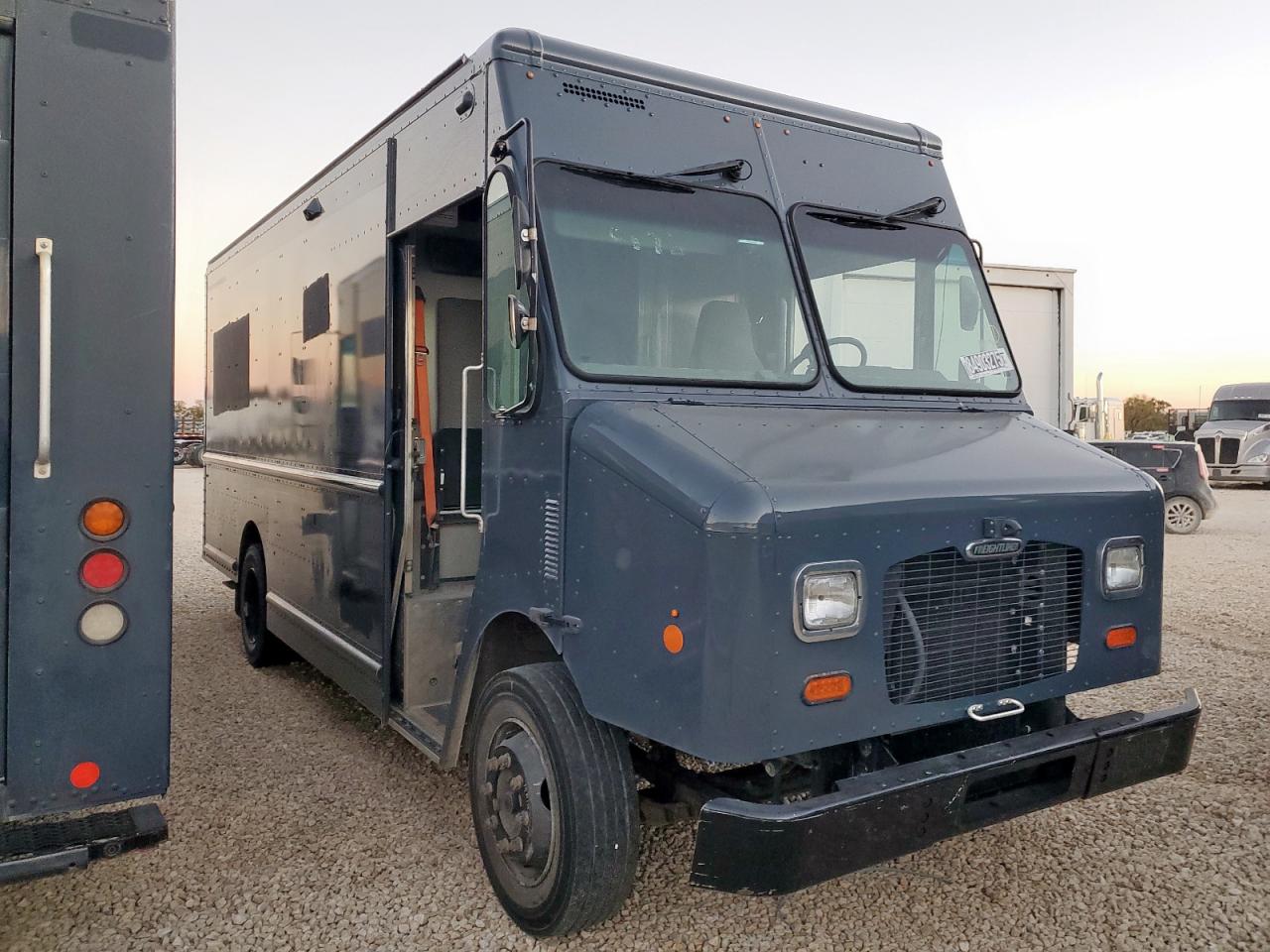 Lot #3311503242 2020 FREIGHTLINER MT45