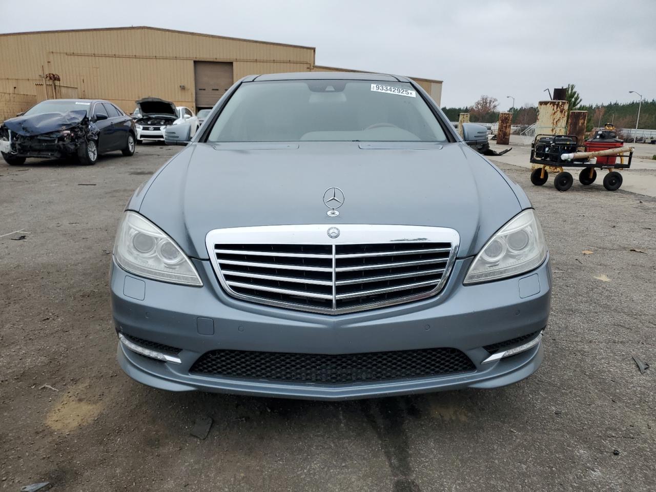 MERCEDES-BENZ S-CLASS 550