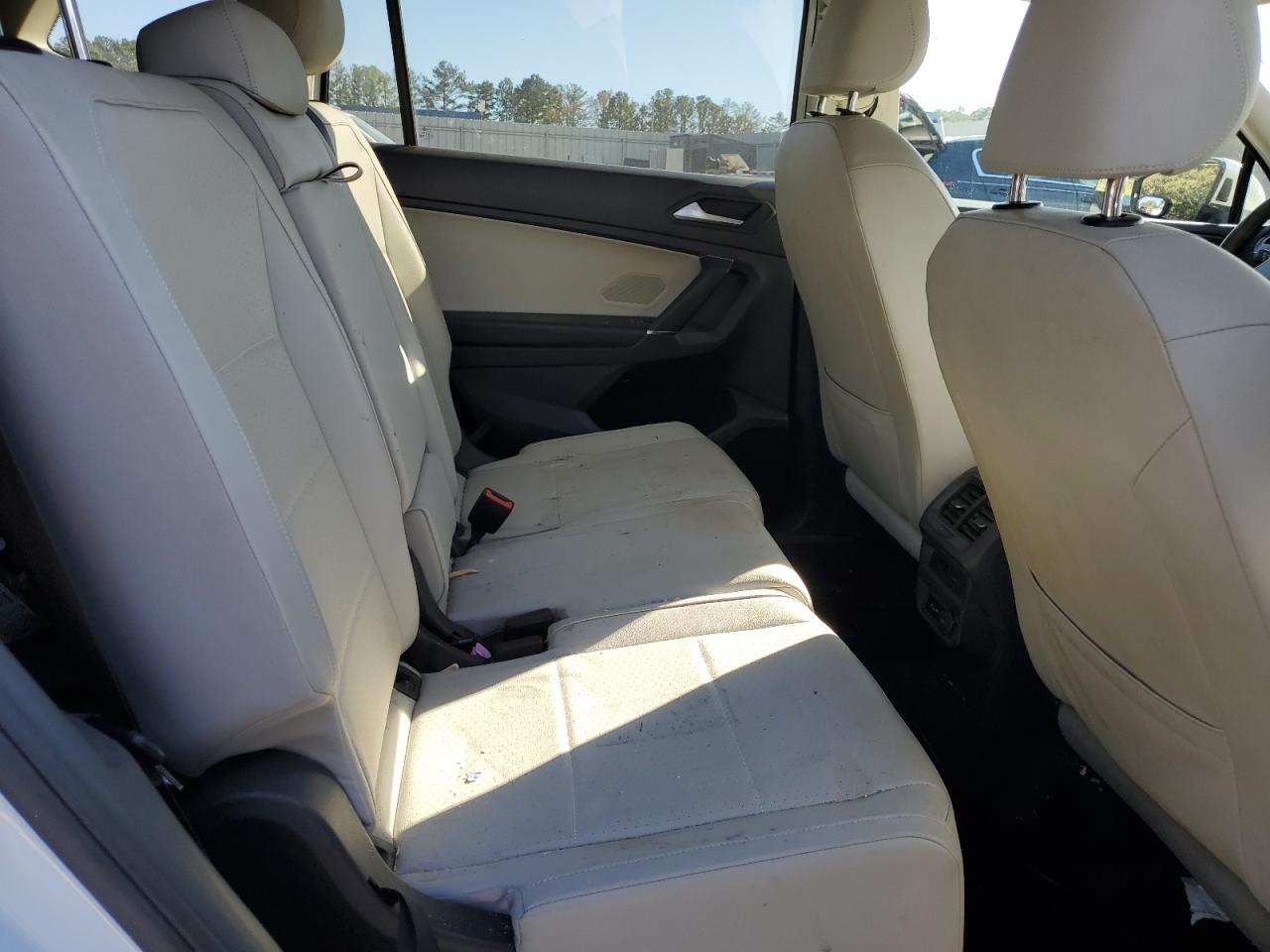 VOLKSWAGEN TIGUAN SE