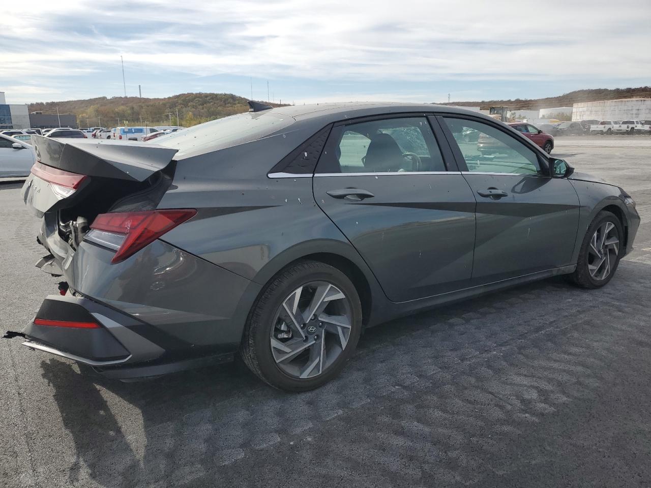 HYUNDAI ELANTRA SEL