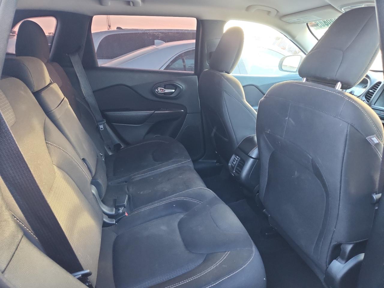 JEEP GRAND CHEROKEE LATITUDE