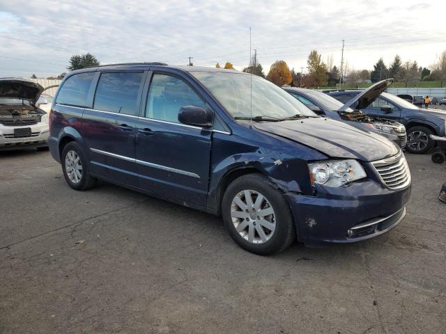 2016 CHRYSLER TOWN & COU #3285684659