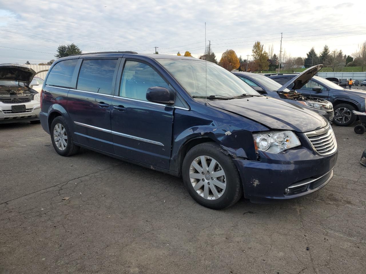 CHRYSLER TOWN & COUNTRY TOURING
