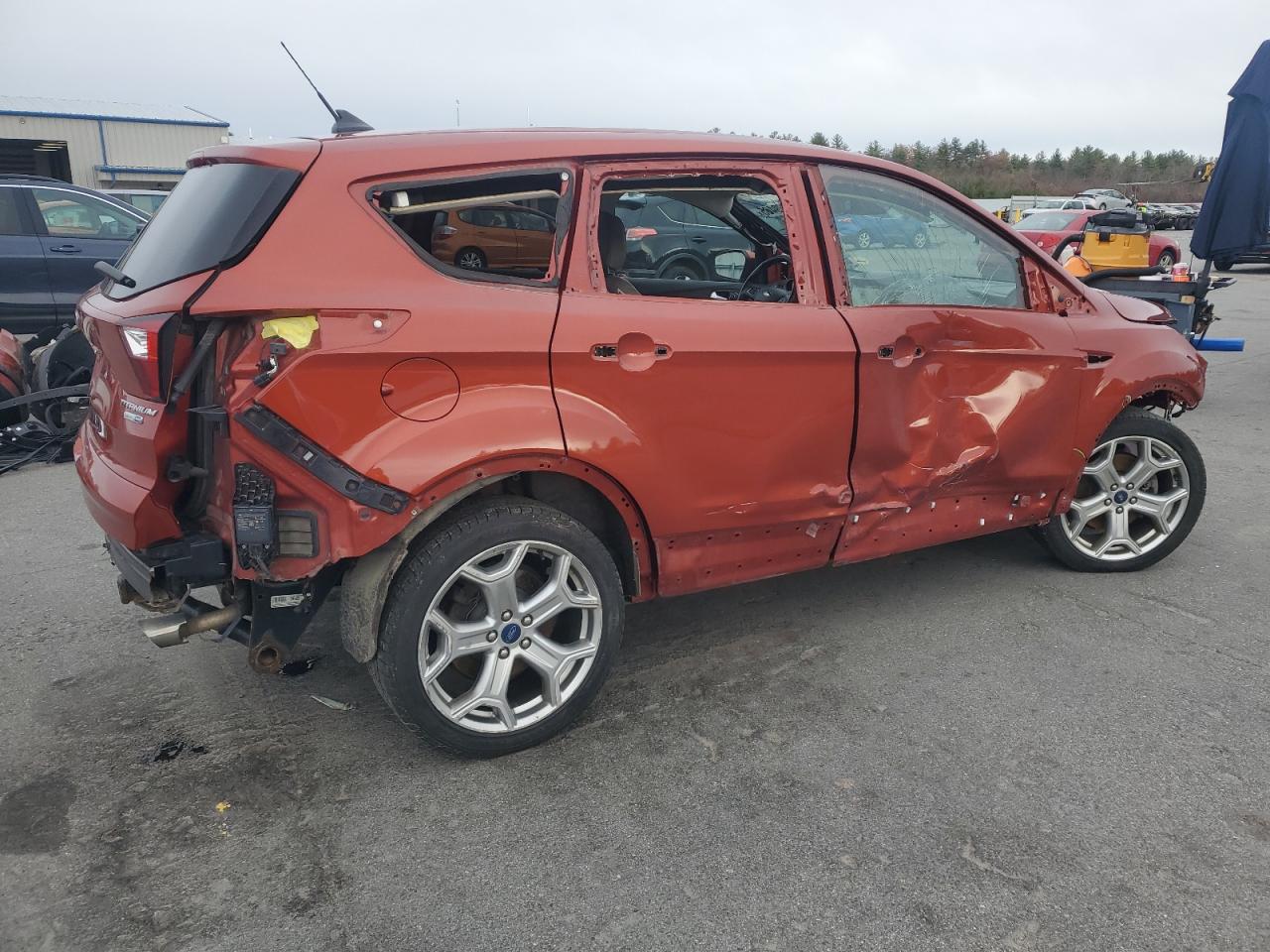 FORD ESCAPE TITANIUM