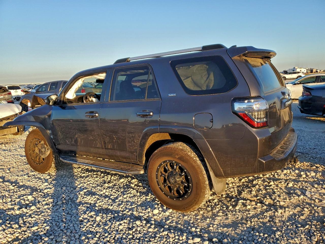 TOYOTA 4RUNNER SR5