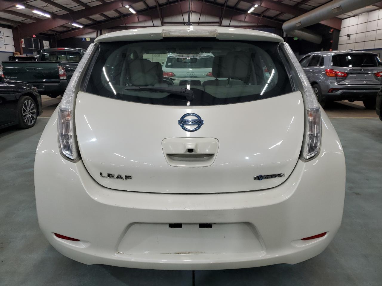 NISSAN LEAF S