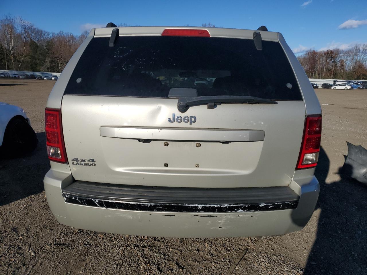 JEEP GRAND CHEROKEE LAREDO