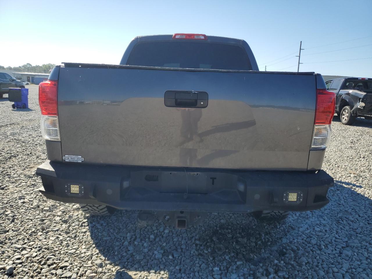 TOYOTA TUNDRA CREWMAX SR5