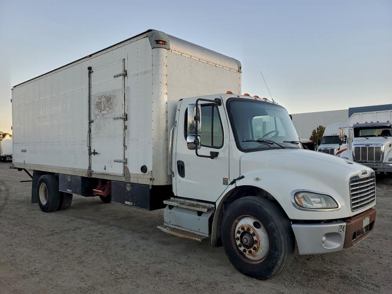 2013 FREIGHTLINER M2 106 MED #3301589642