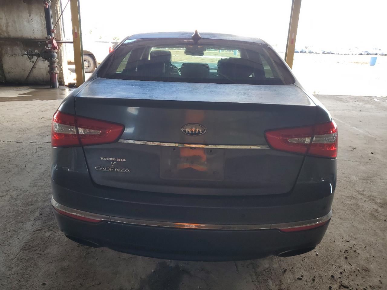 KIA CADENZA PREMIUM