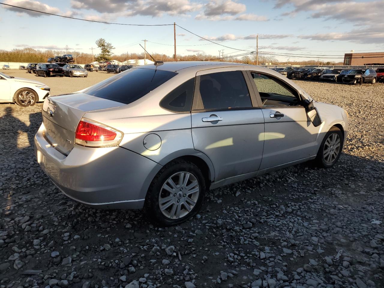 Lot #3309268617 2010 FORD FOCUS SEL